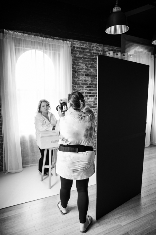 Long Island photographer behind-the-scenes